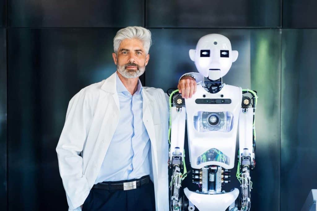 Berufe mit Zukunft_ Wissenschaftler mit Roboter