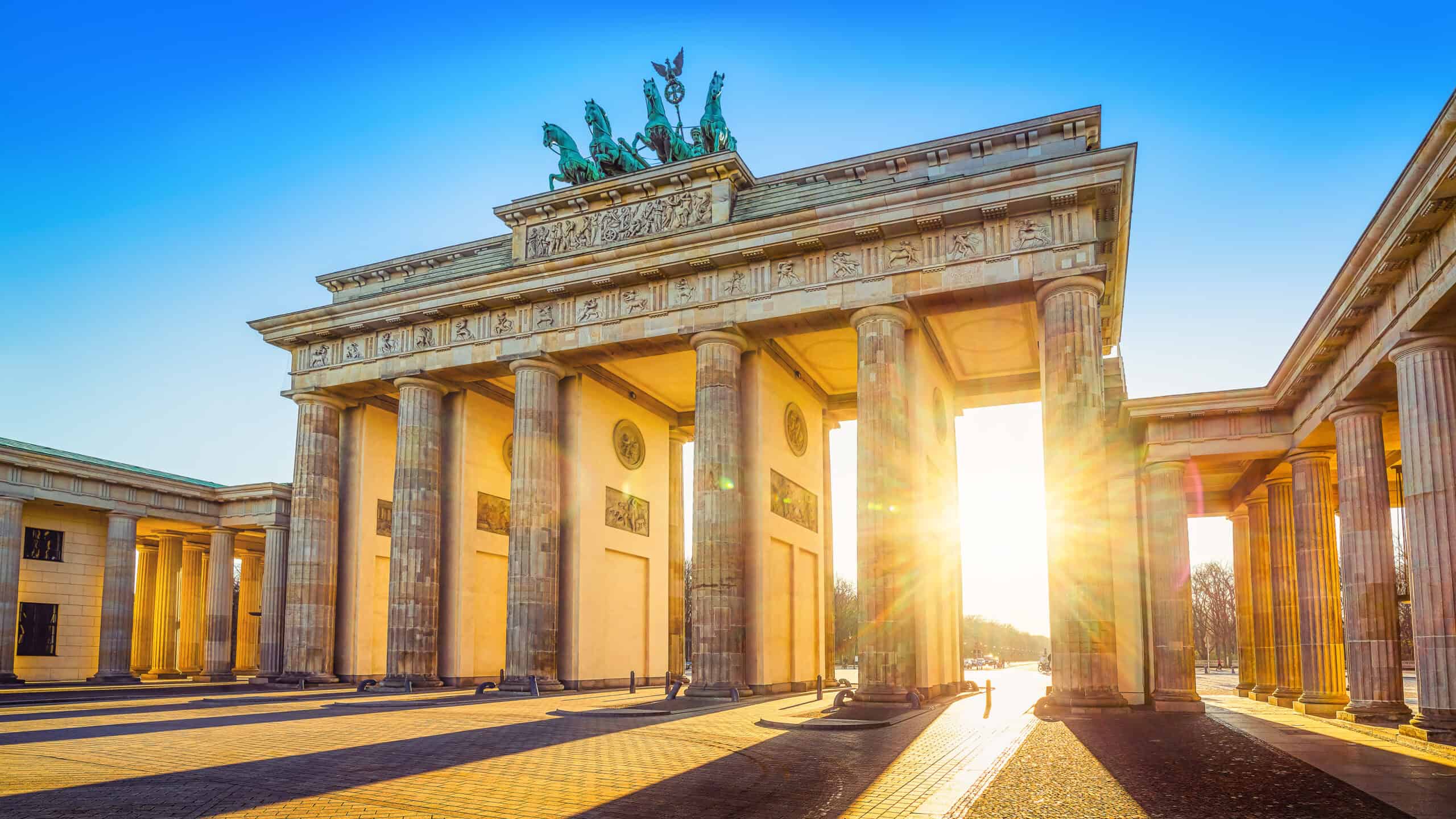 Brandenburger Tor bei Sonnenaufgang (Städtetrip Berlin)