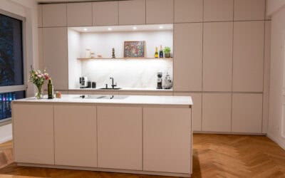 Wenn aus einer neuen Küche mehr wird – warum es klug ist, praktische Raumlösungen zu gestalten